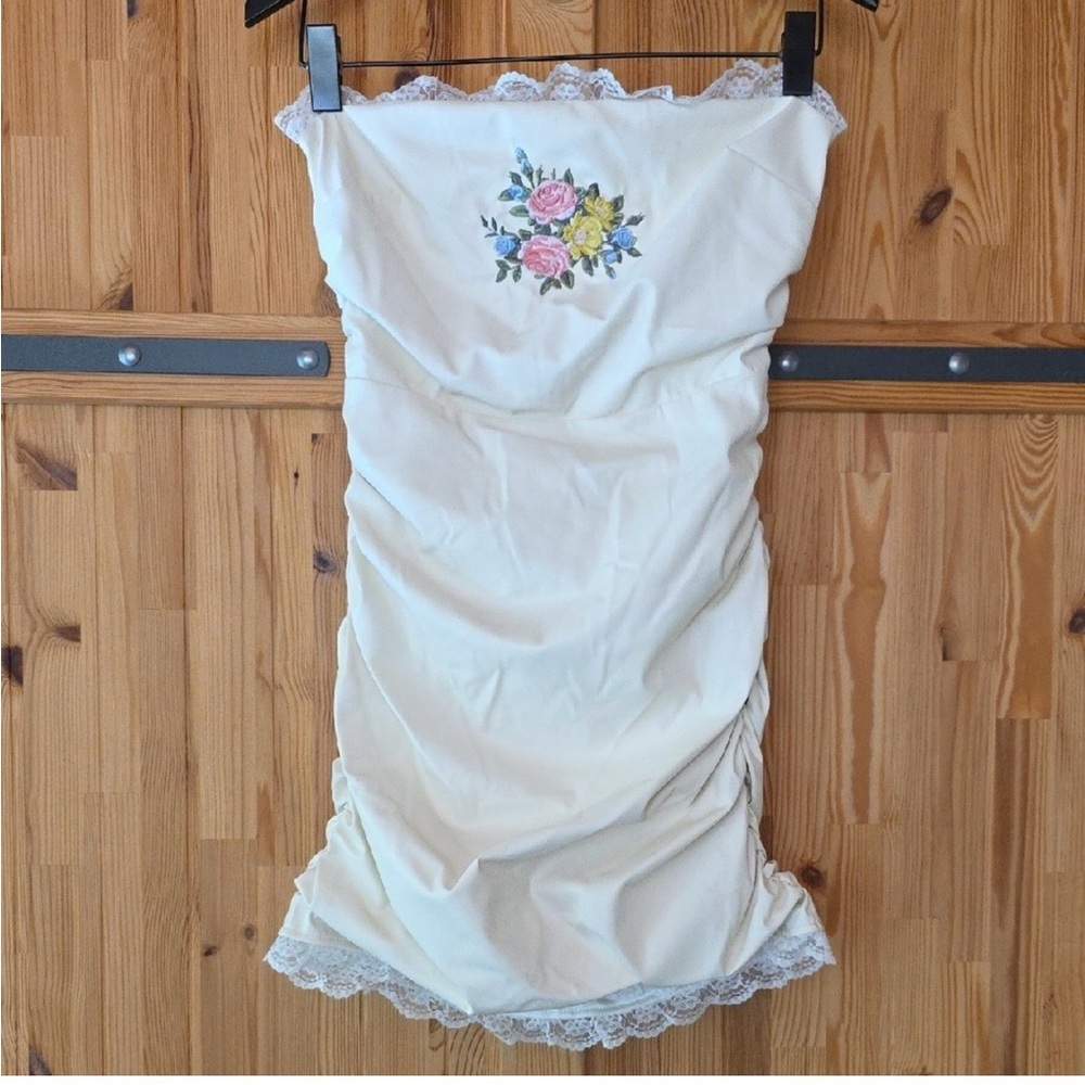 NWOT For Love and Lemons Maude Embroidered Dress Coachella Festival minidress - Picture 3 of 5